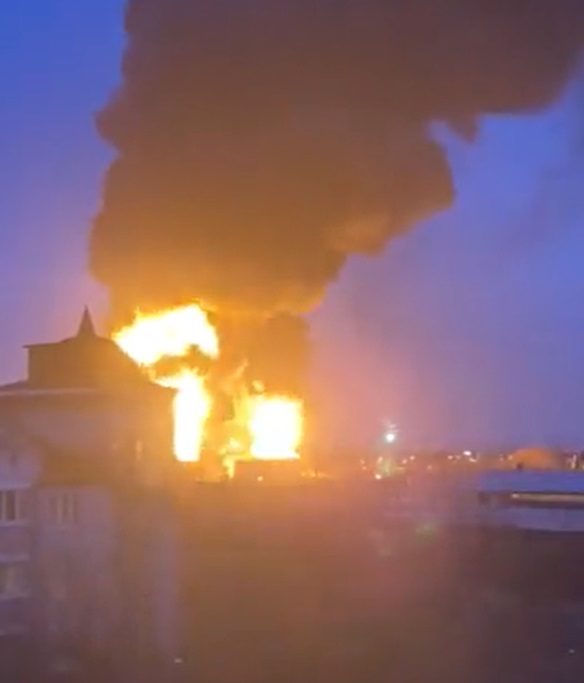 Rusija toliau dega: šaudmenų sandėlyje netoli sienos su Ukraina kilo gaisras
