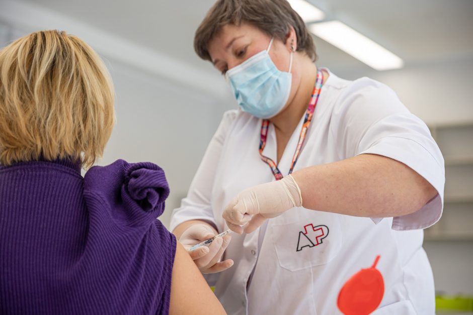 Vilniuje liko „Vaxzevria“ vakcinos dozių: kviečia skiepytis pusamžius gyventojus