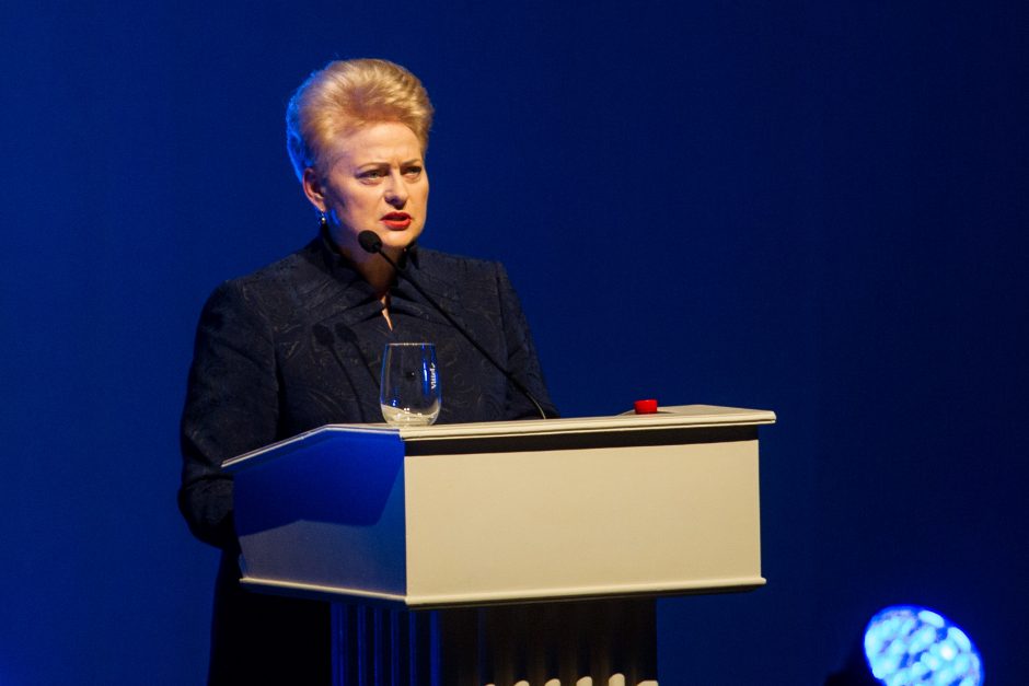 D. Grybauskaitė antikorupcijos dieną ragina neleisti korupcijai apvogti valstybės