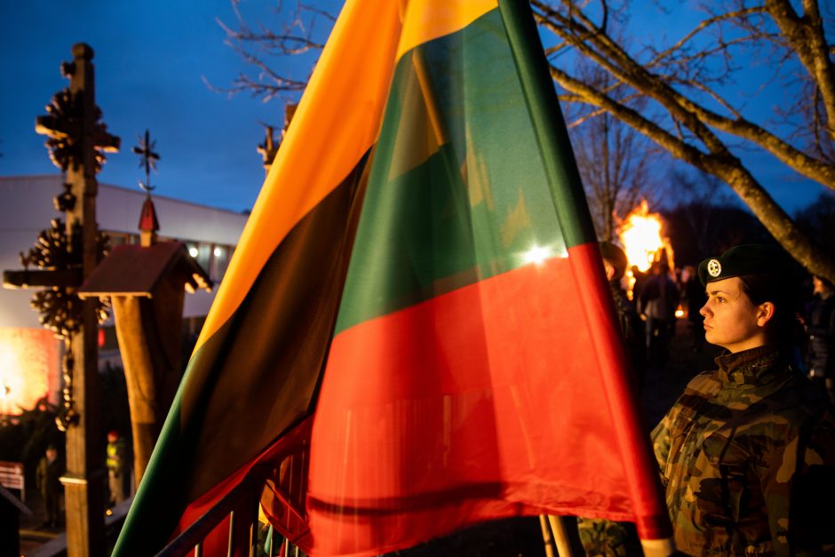 Minint Sausio 13-osios metines, Lietuva pagerbia laisvės gynėjus