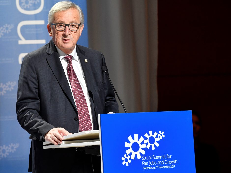 J. C. Junckeris: ES remia Ispaniją, kovojančią prieš Katalonijos atsiskyrimą