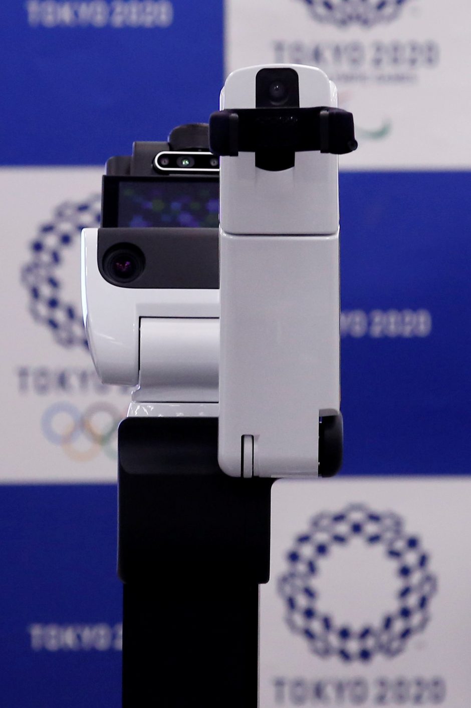 Tokijas pristatė robotus 2020-ųjų olimpiadai