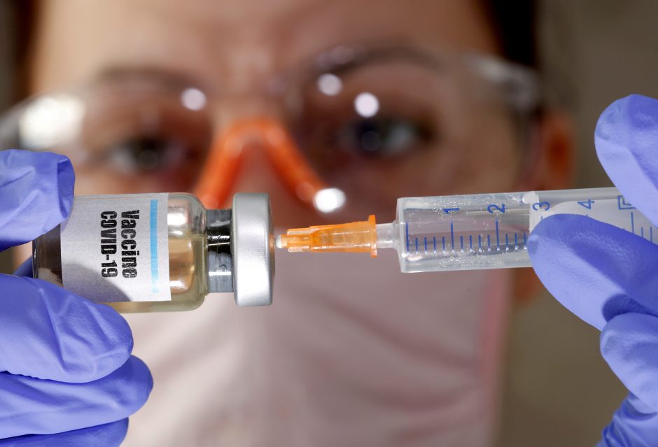 ES užsitikrino iki 400 mln. dozių potencialios vakcinos nuo koronaviruso