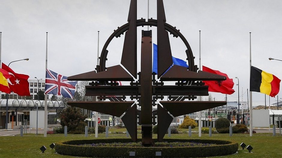 Laukiant NATO viršūnių susitikimo daugėja nesutarimų 