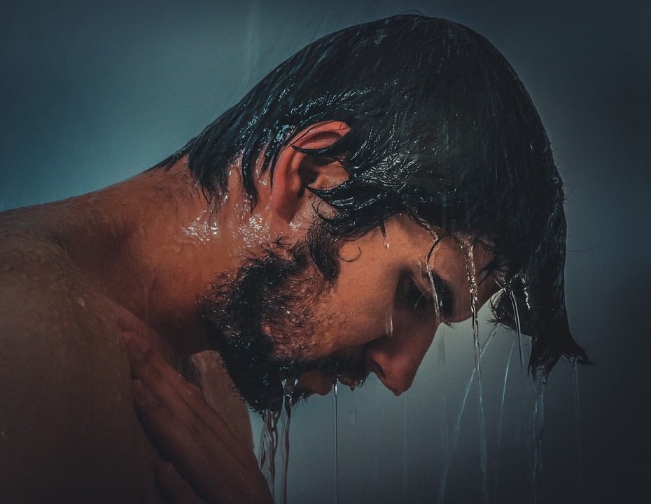 Vyrų odos priežiūra: micelinis vanduo skirtas ne tik moterims