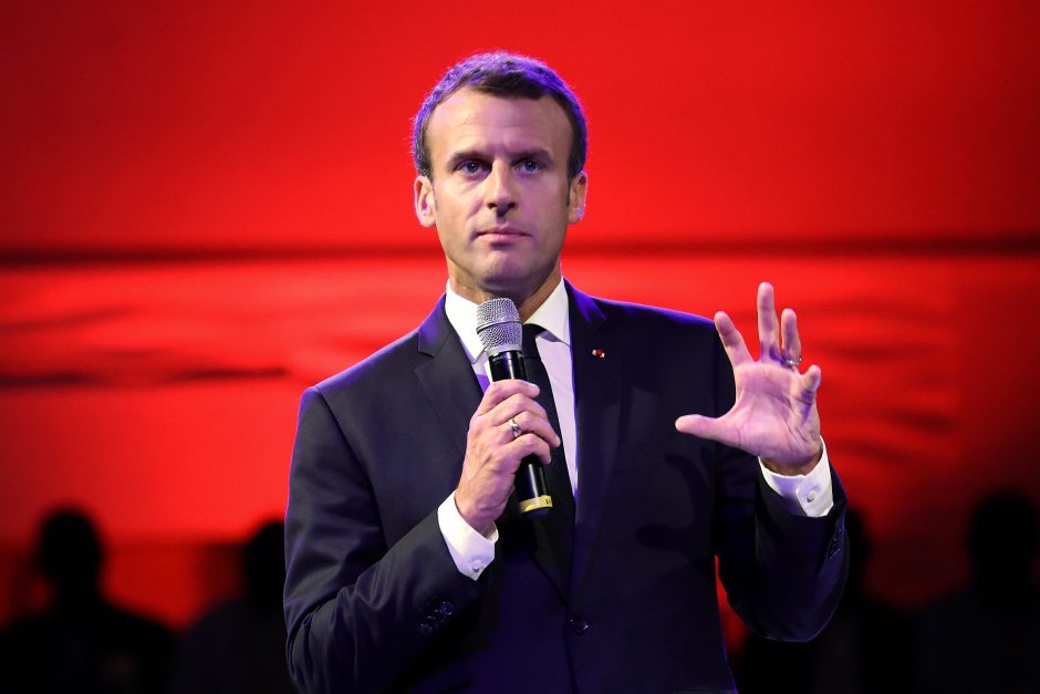 Prancūzija laikysis įsipareigojimų mažinti valstybės išlaidas 