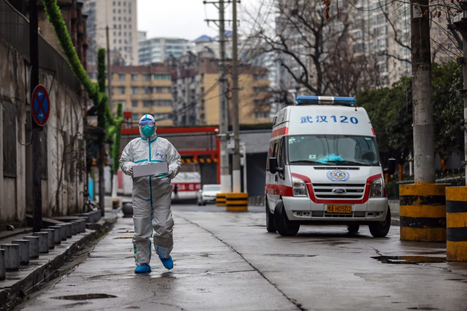 PSO pripažino klaidą: Kinijoje plintančio viruso grėsmė yra didelė