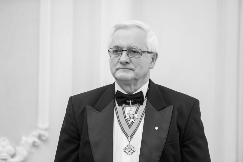 Mirė buvęs VDU rektorius V. Kaminskas