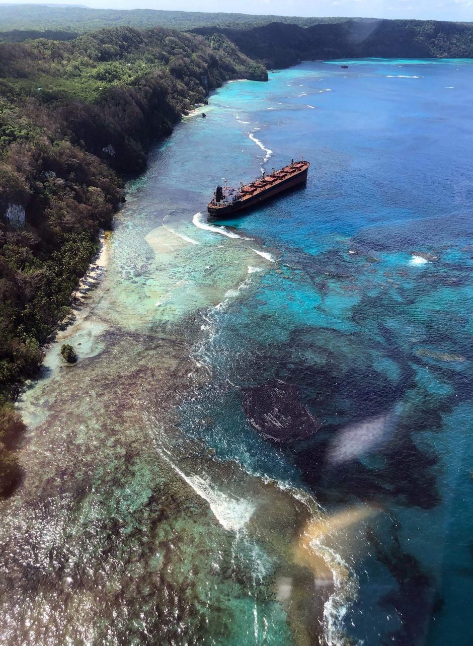 Ramiajame vandenyne - ekologinė katastrofa: išsiliejo 80 tonų naftos
