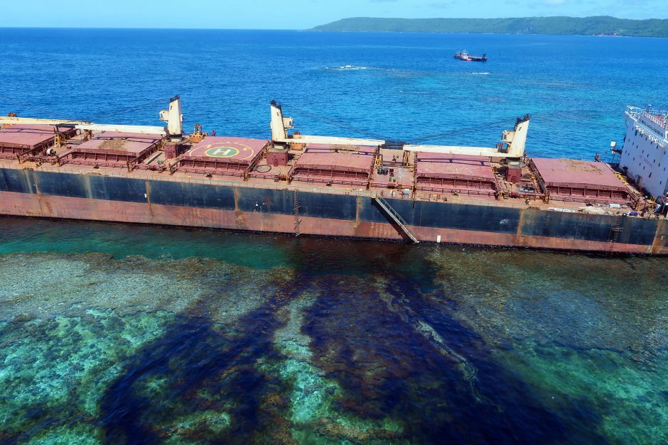 Ramiajame vandenyne - ekologinė katastrofa: išsiliejo 80 tonų naftos