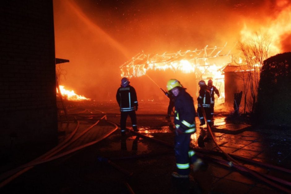 Ugniagesiai švenčių laukia su nerimu: žuvusiųjų gaisruose tik daugėja