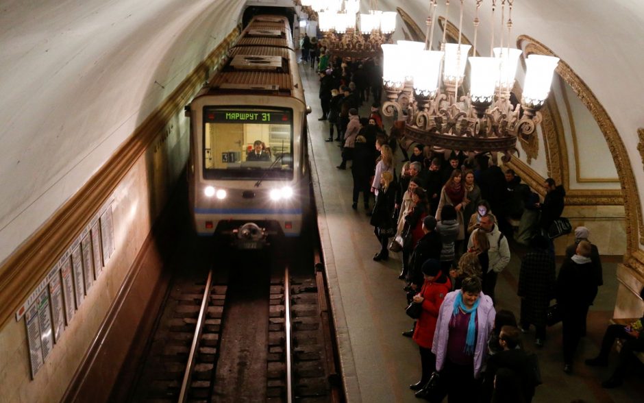 Maskvos metropolitene antrąkart per tris dienas strigo traukinių eismas