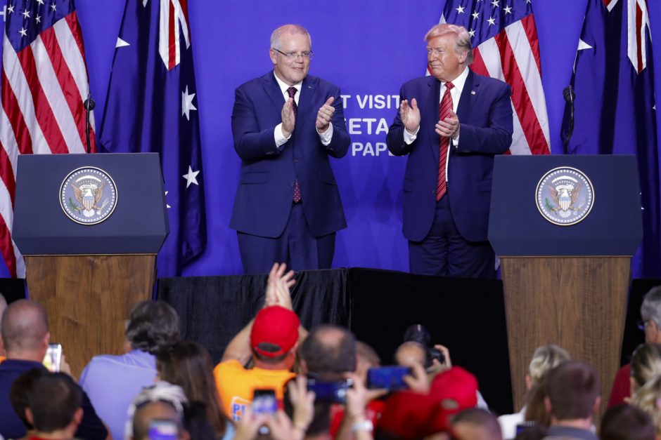 D. Trumpas paprašė Australijos padėti diskredituoti tyrimą dėl Rusijos kišimosi