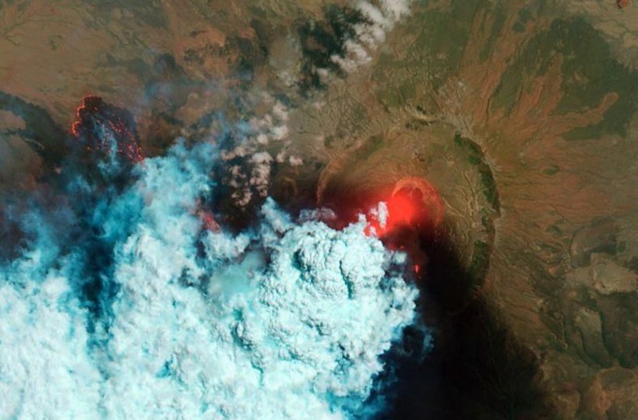 Rusijos Kamčiatkoje ugnikalnis išsviedė net 6 km aukščio pelenų stulpą