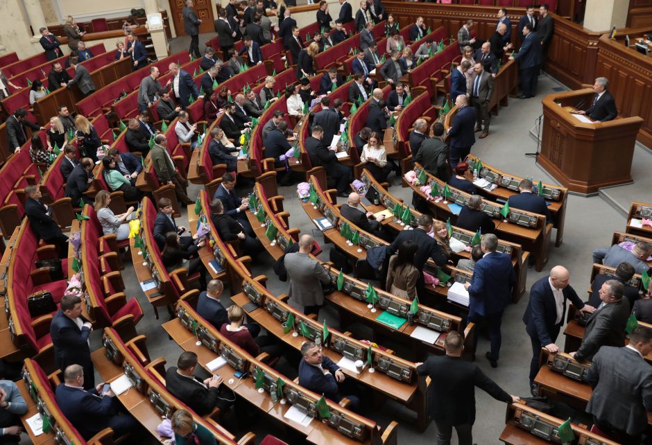Ukrainos parlamentas nubalsavo už premjero O. Hončaruko atstatydinimą
