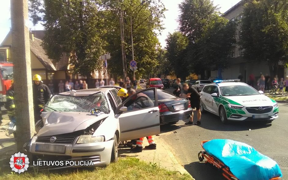 Policija prašo pagalbos: ieško, kas matė avariją Panevėžyje