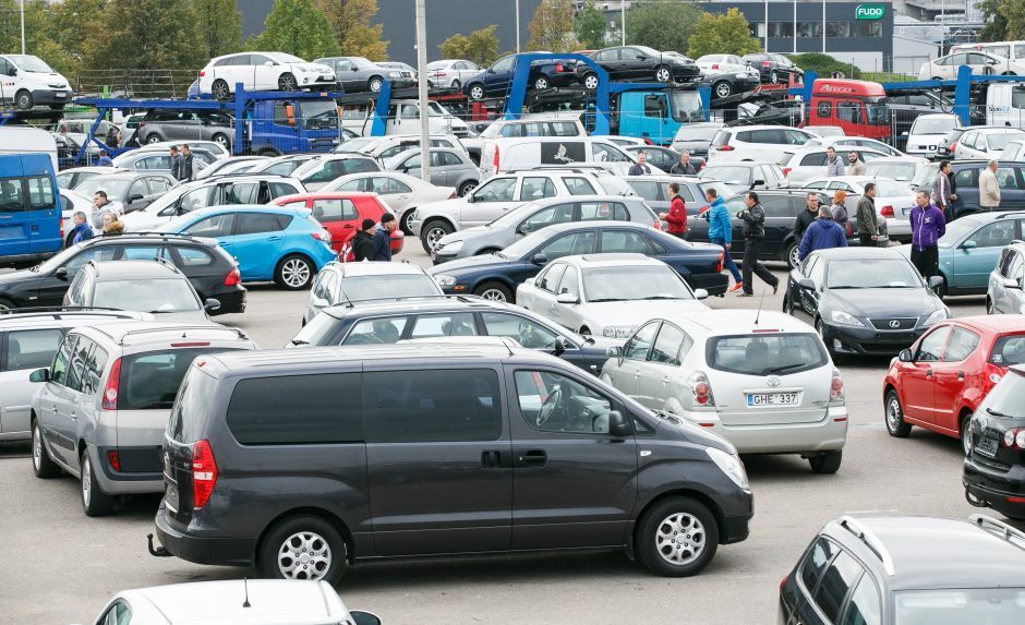 Didžiuosiuose miestuose bus matuojamas automobilių teršalų kiekis