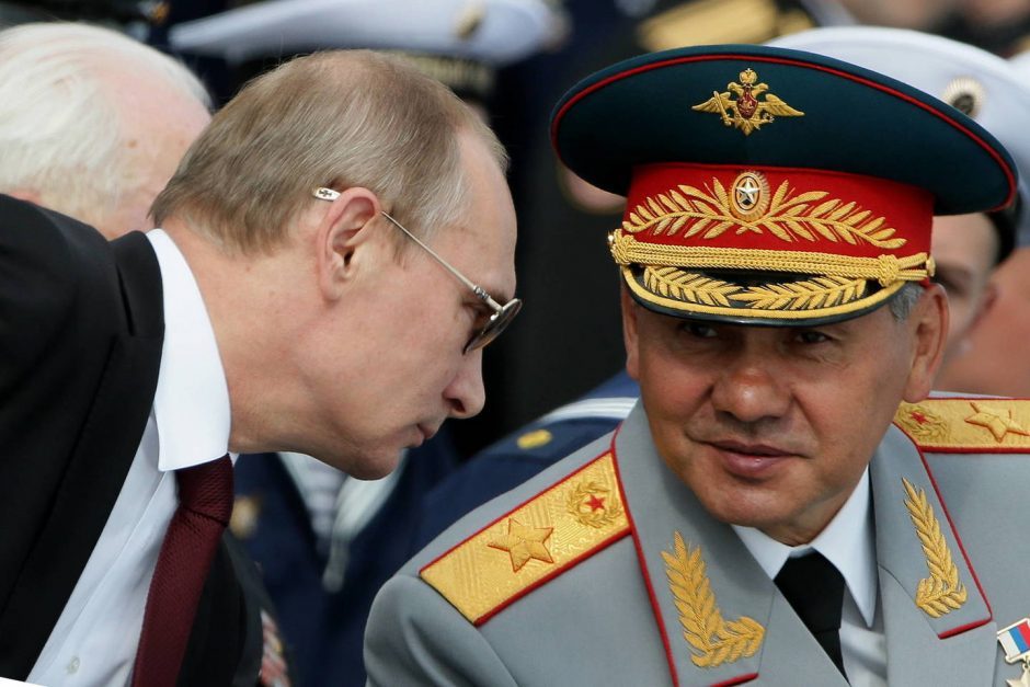 V. Putinas nurodė S. Šoigu tęsti Ukrainos puolimą