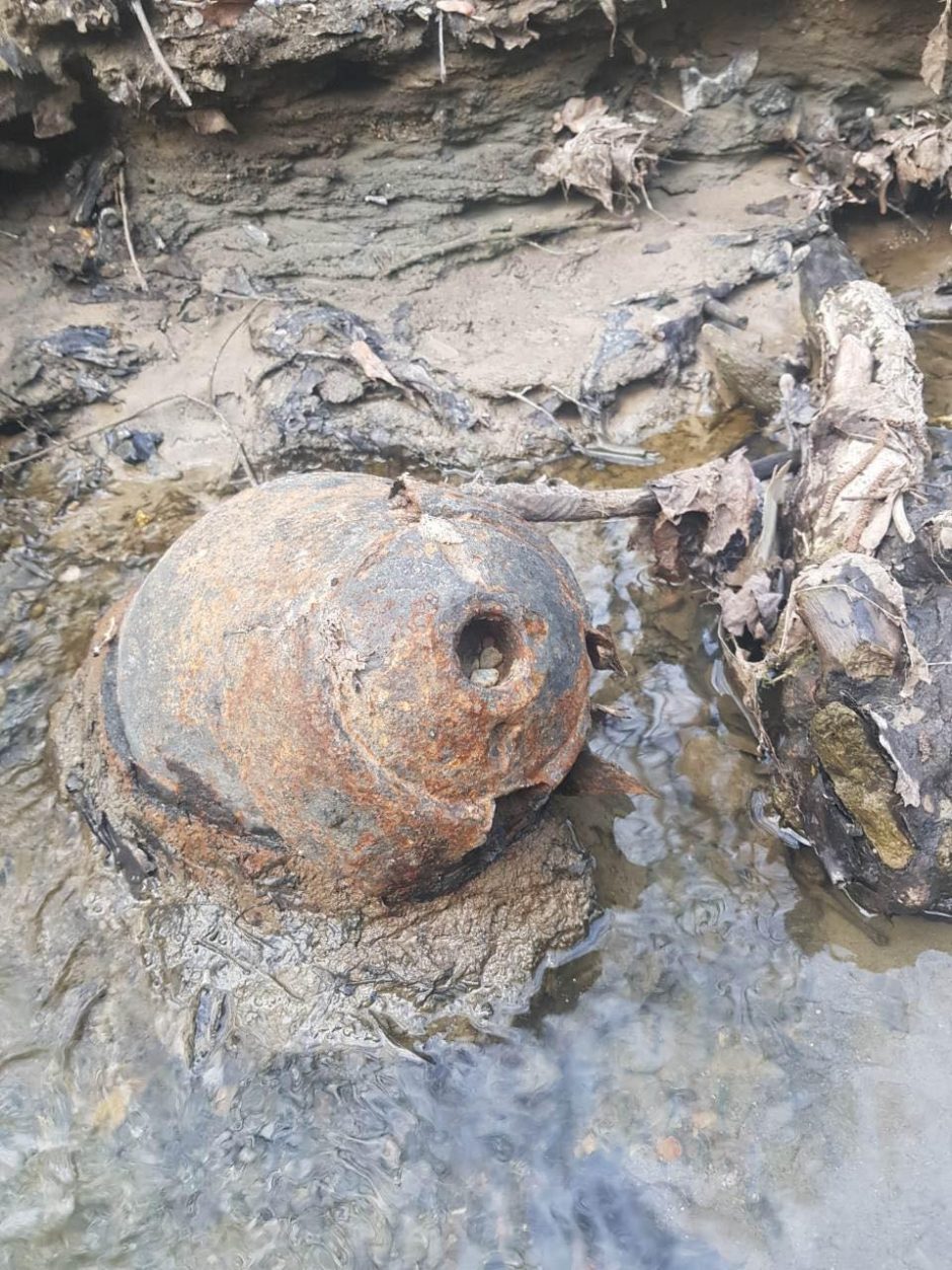 Aleksoto upelyje vėl rasta sprogmenų