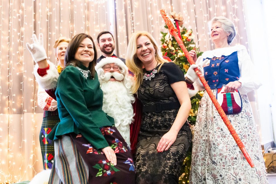 Vilniuje duris atvėrė Tarptautinė Kalėdų labdaros mugė