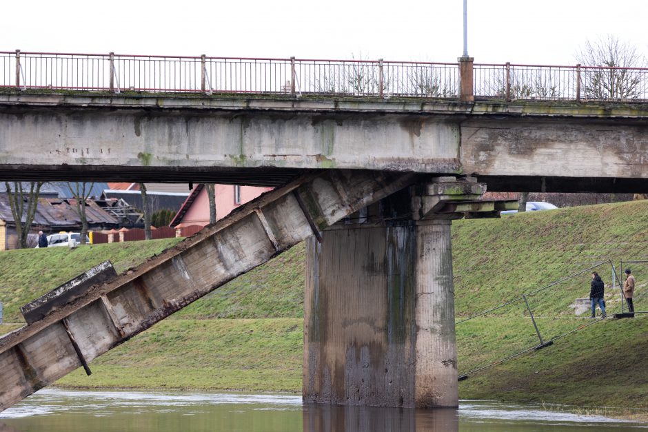 Kėdainiuose įgriuvo tiltas