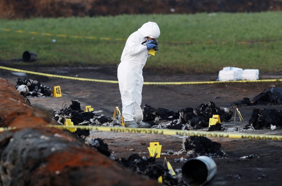 Meksikoje naftotiekio sprogimo aukų skaičius perkopė 100