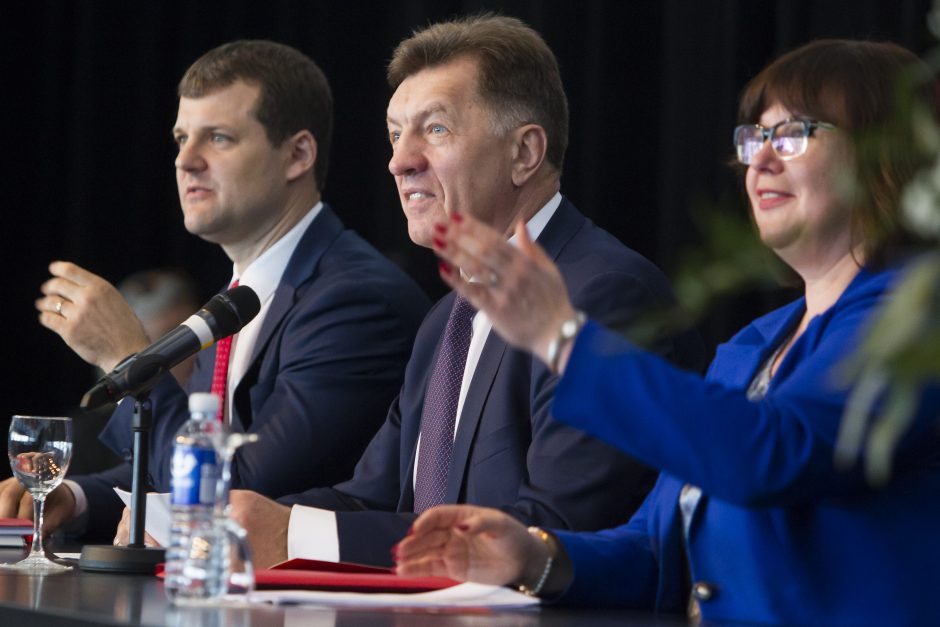 Seimo socialdemokratai surinko parašus prieš G. Palucko norus