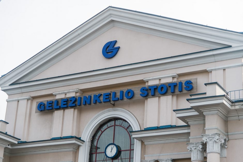 Naktinis aliarmas Vilniuje – melagingai pranešta apie užminuotą stotį