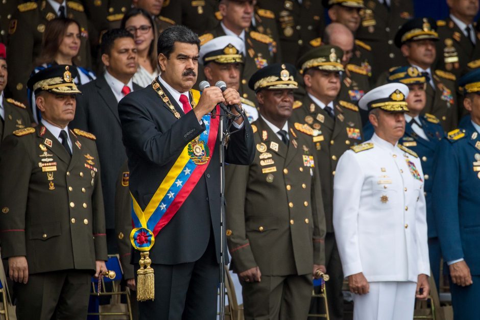Venesueloje dėl pasikėsinimo į prezidentą bus teisiami įstatymų leidėjai
