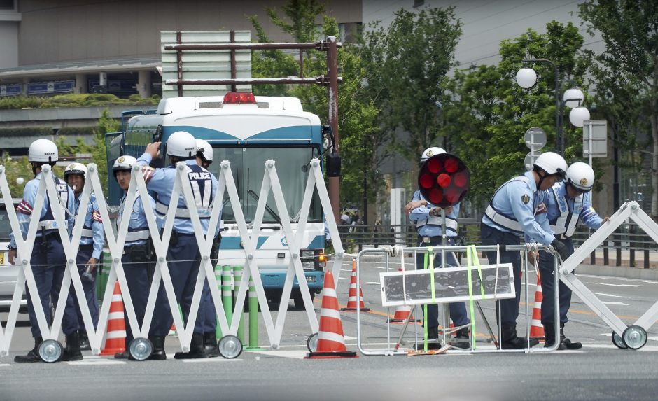 Japonijoje ruošiantis G-20 viršūnių susitikimui subadytas policininkas