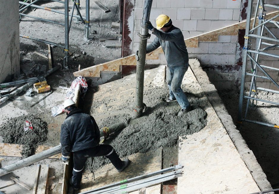 Seimas pritarė siūlymui statybininkų identifikavimui naudoti „Sodros“ sistemą