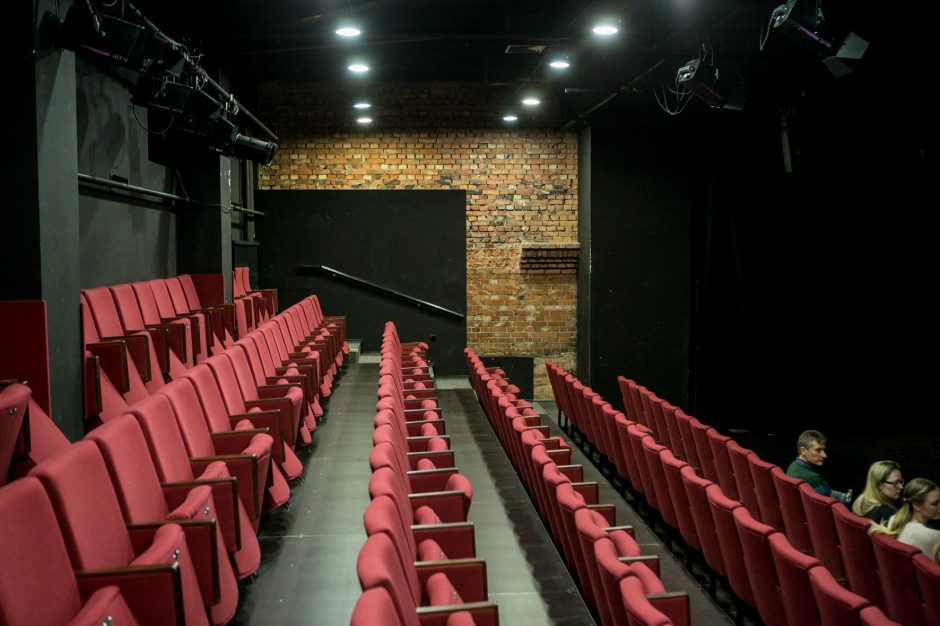 Ekskursijoje po Kauno dramos teatrą – nematytos erdvės