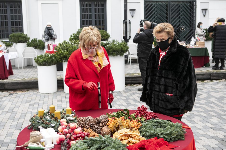 Vilniuje atidaryta virtuali labdaros Kalėdų mugė