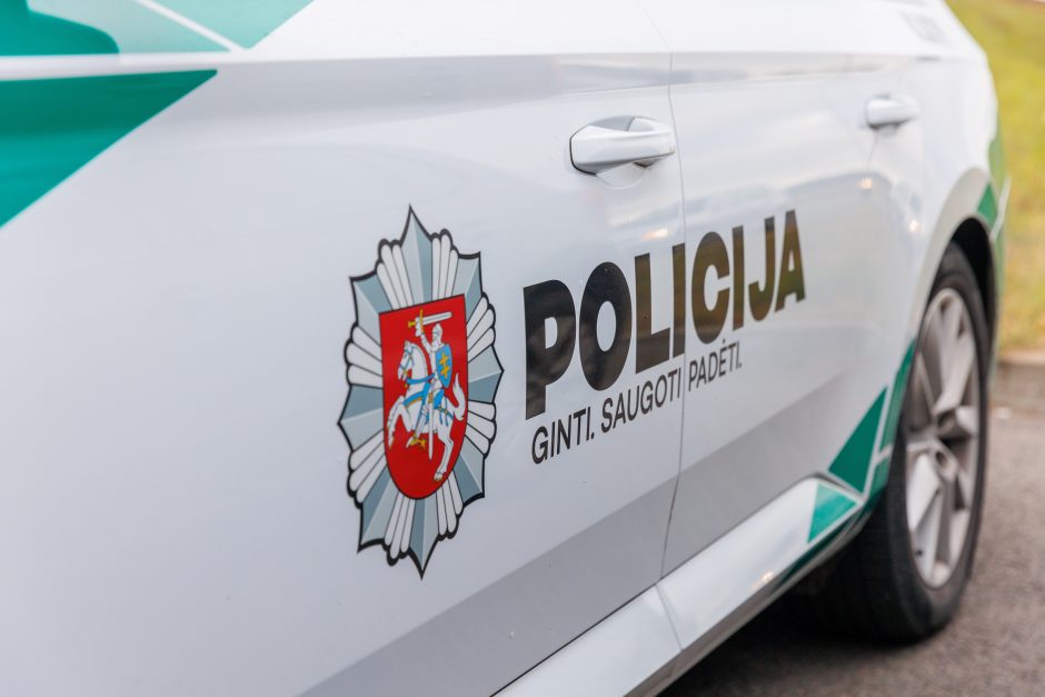 Radviliškio savivaldybės pastate vyras tvirtina buvęs užpultas viešosios tvarkos pareigūnų