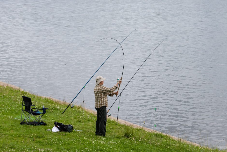 Žvejoti nemokamai siūloma leisti iki 18 metų, naikinti lengvatą Rusnės gyventojams