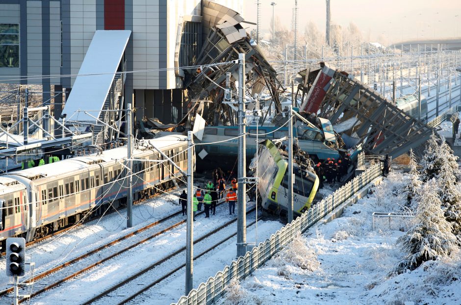 Ankaroje per traukinio avariją žuvo devyni žmonės