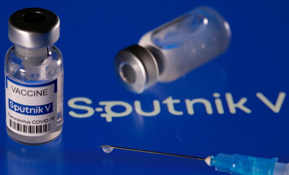 Slovakijai suabejojus vakcinos „Sputnik V“ kokybe, Rusija pareikalavo preparatus grąžinti