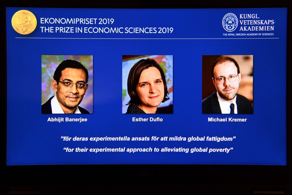 Nobelio ekonomikos premiją laimėjo trys amerikiečių ekonomistai