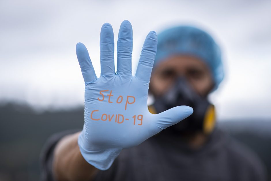 Lenkijoje – 6 919 naujų COVID-19 atvejų, 443 pacientai mirė