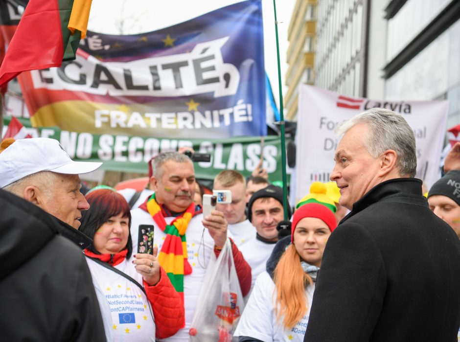 Prezidentas susitiko su Briuselyje protestuojančiais ūkininkais