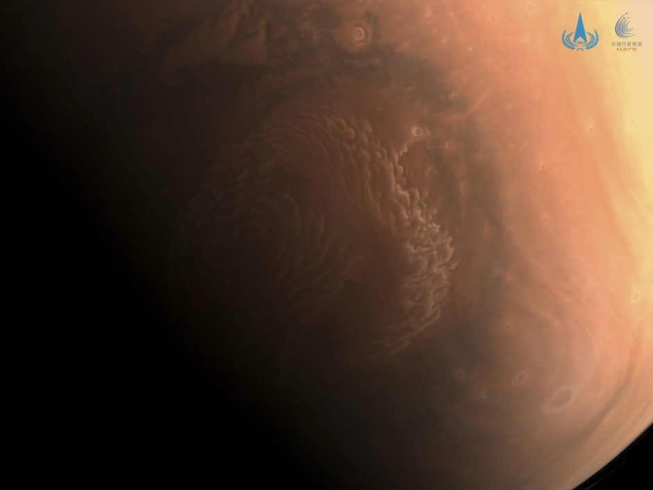 Kinija artimiausiomis dienomis mėgins ant Marso paviršiaus nutupdyti marsaeigį