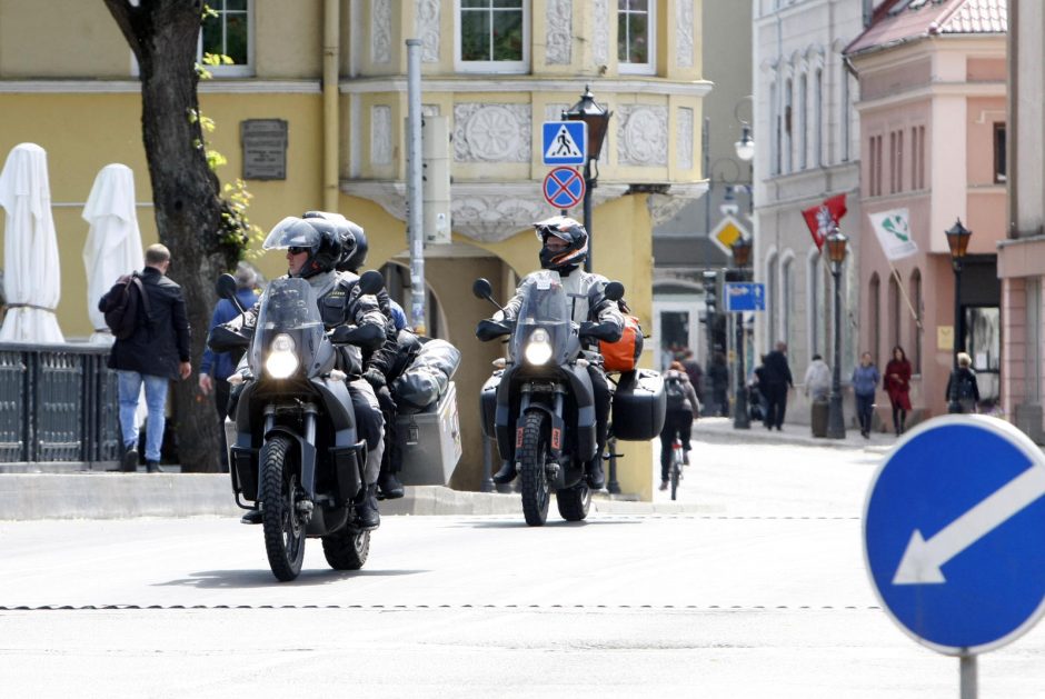 Motociklininkai: vienas leidimas išspręstų spūsčių, taršos ir parkavimo problemas