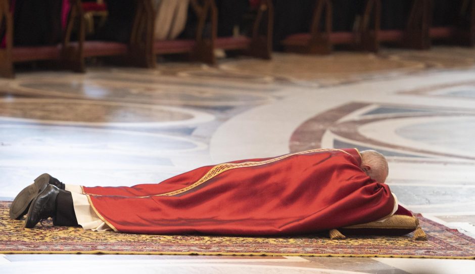Popiežius dalyvavo Didžiojo penktadienio liturgijoje