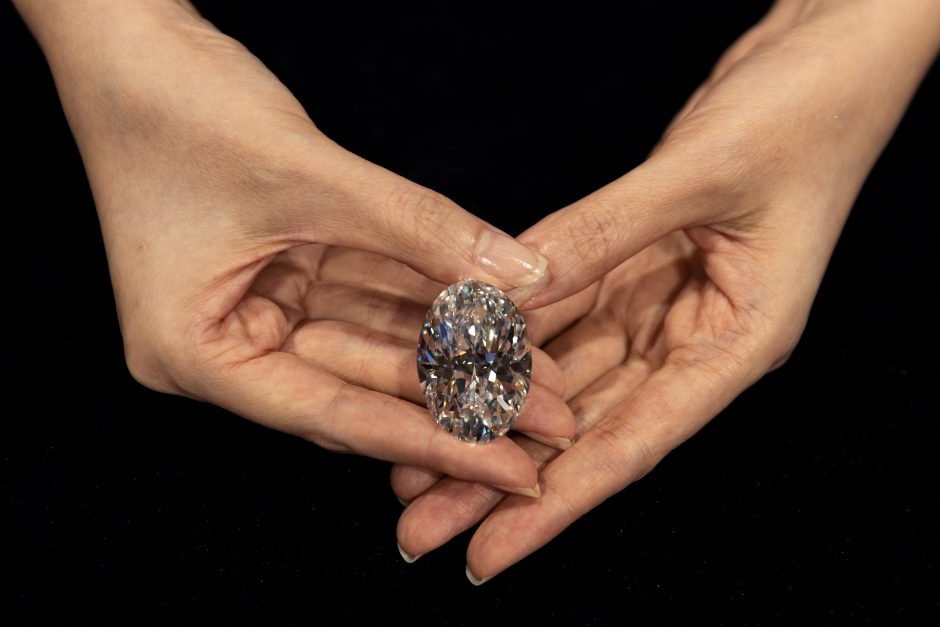 Aukcione Honkonge parduotas „nepriekaištingas“ deimantas