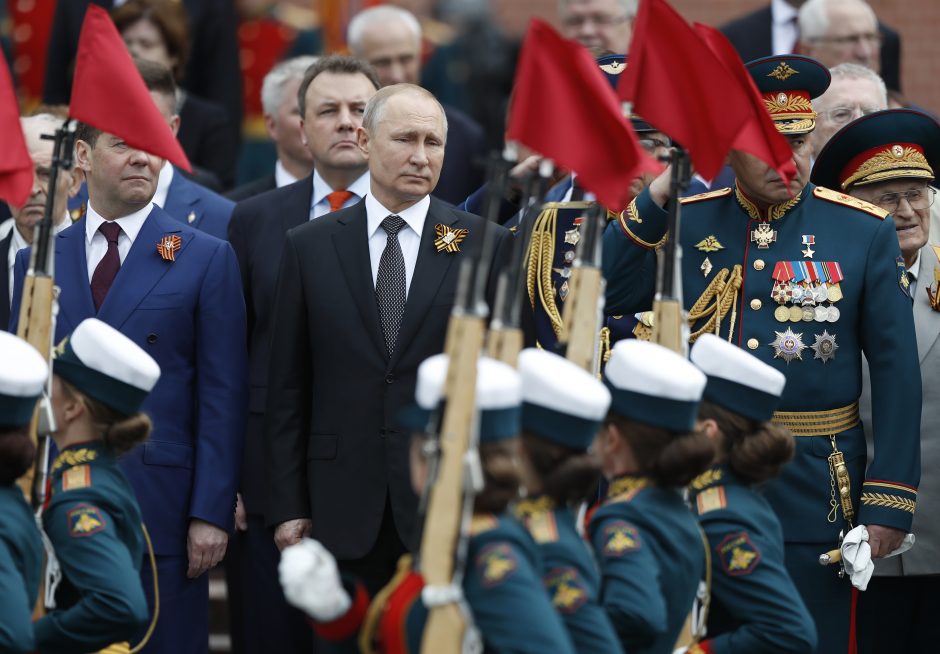 Per Pergalės dienos paradą V. Putinas gyrė Rusijos karinę galią