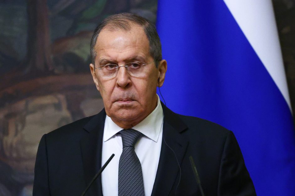 S. Lavrovas: Maskva atsakys, jei ES paskelbs naujų sankcijų Rusijai