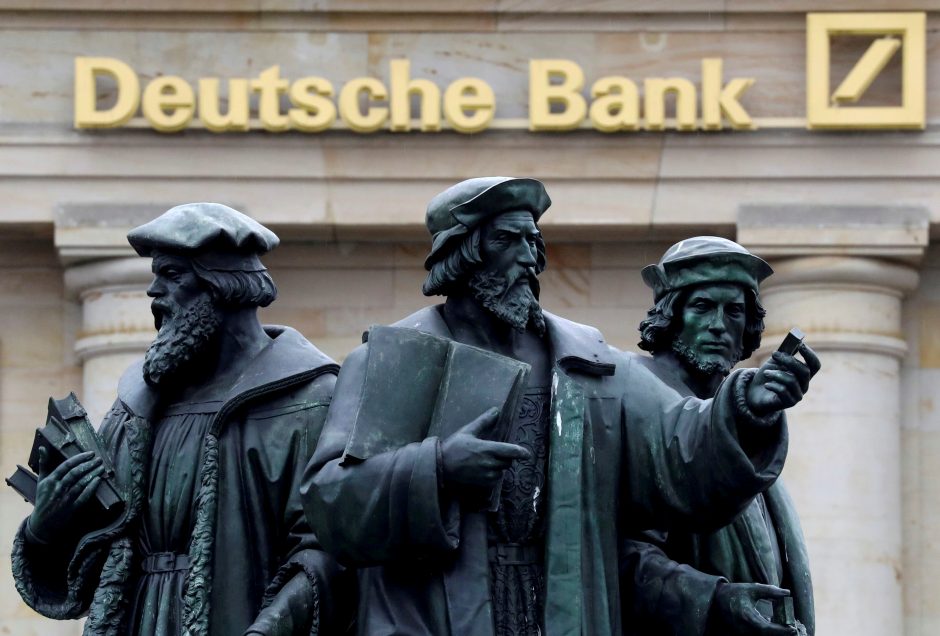 „Deutsche Bank“ sumokės 100 mln. dolerių baudą, kad išvengtų bylos JAV dėl kyšininkavimo