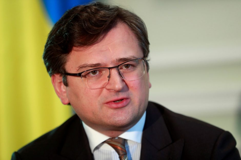 Ukrainos užsienio reikalų ministras perspėja, kad ES rizikuoja apmokėti karo išlaidas du kartus