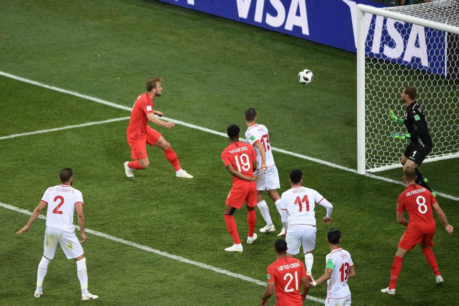 Anglija nugalėjo Tuniso futbolininkus