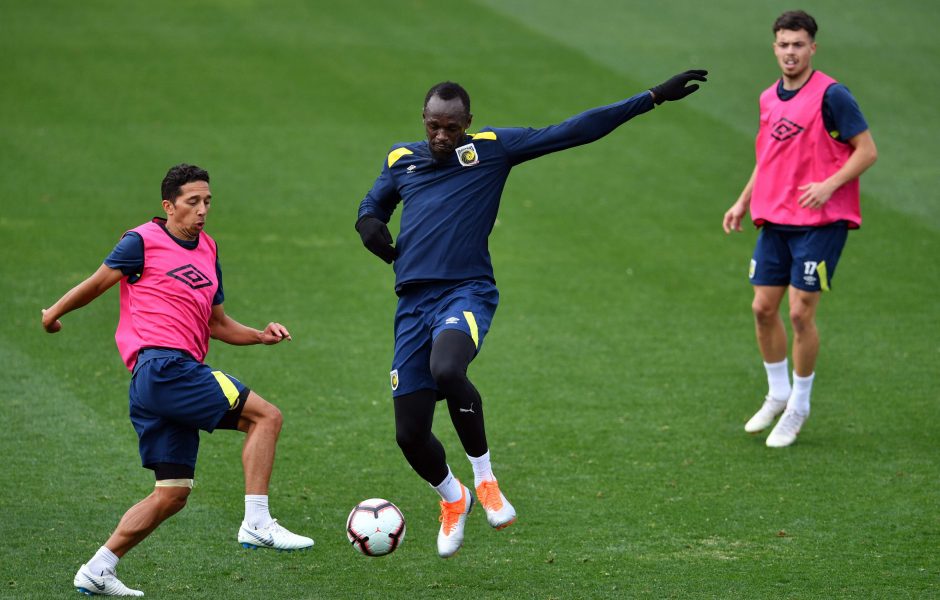 Jau tuoj: U. Boltas ruošiasi debiutui futbole